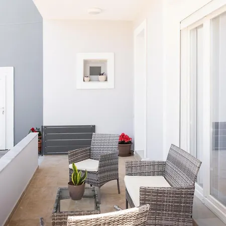 S&v Luxury Daire Sfáka